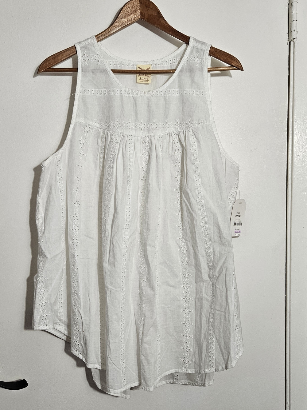 Faded Glory White Eyelet Sleeveless Tank Top